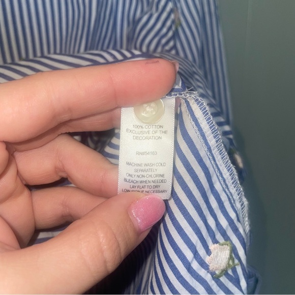 Marc New York Andrew Marc Navy and White Button Down Flower Embroidery Medium - Picture 5 of 6